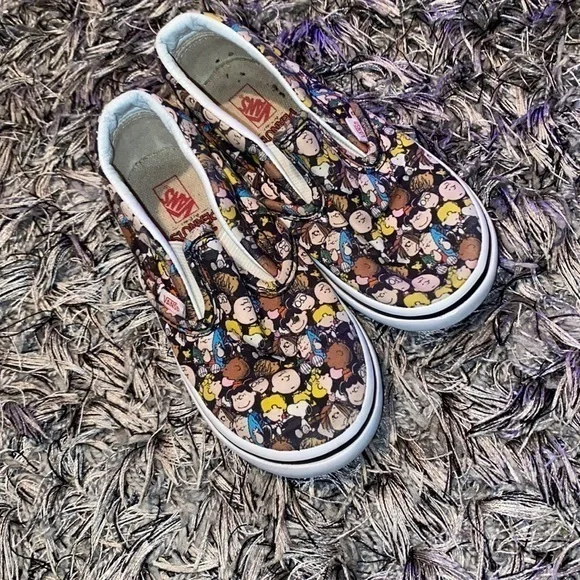 Rare slip on Peanuts Vans 9.5C clean bottoms! - Picture 1 of 4